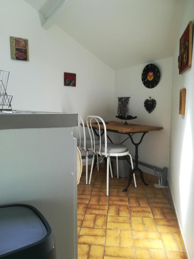 Cath'S Place Тулон Екстериор снимка