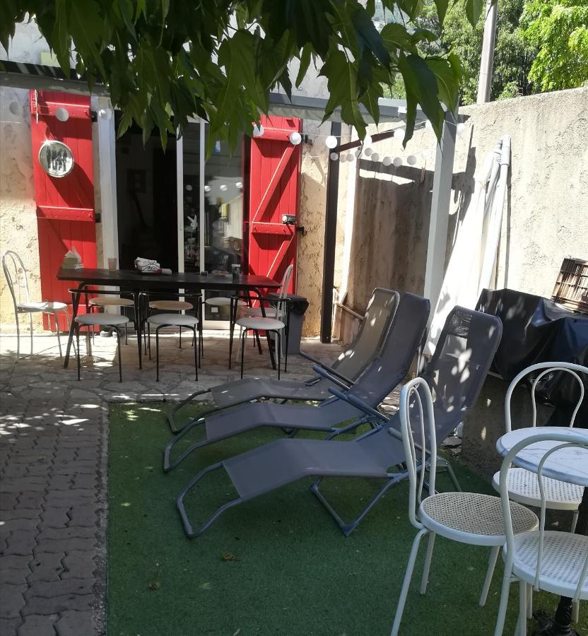 Cath'S Place Тулон Екстериор снимка